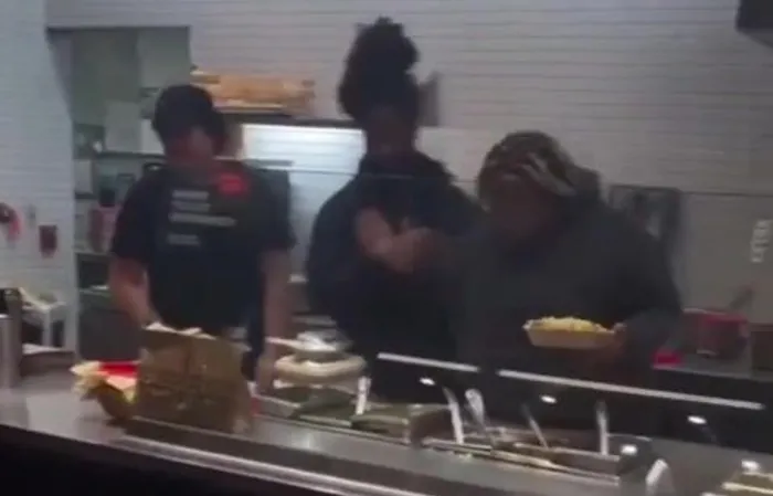Woman makes her own meal when Chipotle staff gives her tiny portions