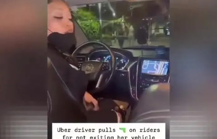Rideshare driver pulls GUN because the passenger refused to get out