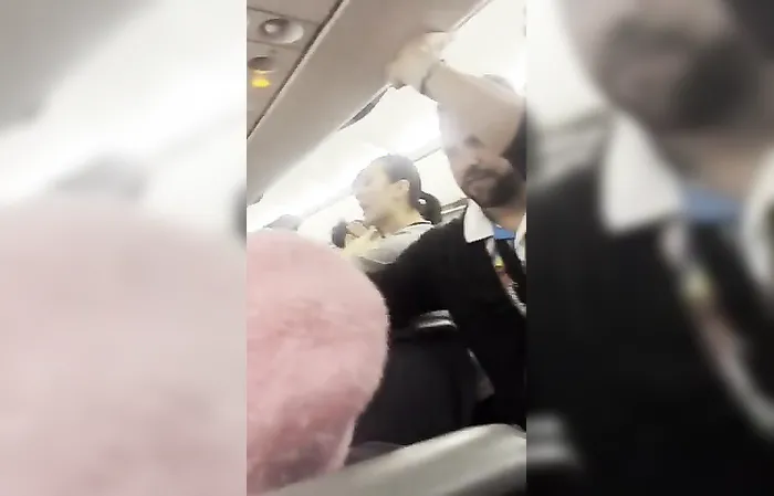 'You have no hair, bald b*tch' - some lady on a plane
