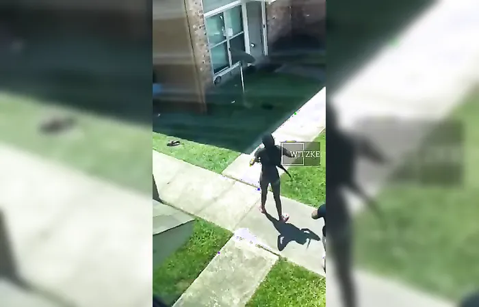 Fake Eyelash Mafia wages war in the hood