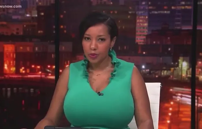Woman reports on roadblock, but people noticed something else