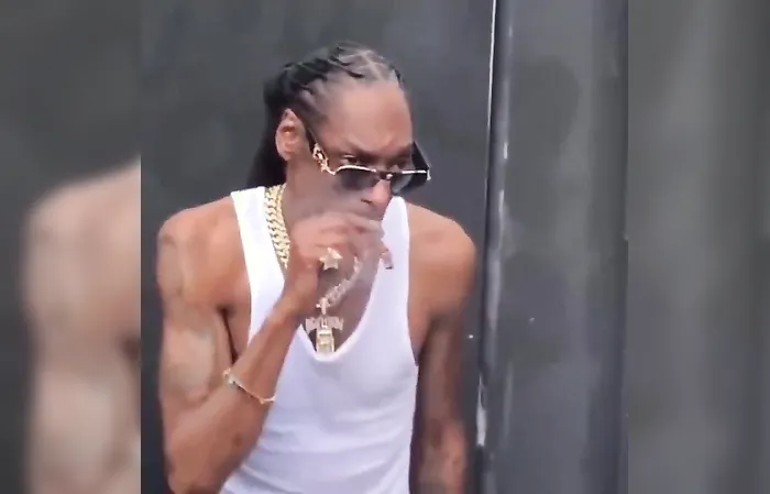Snoop Dogg hands blunt to a cop, then unexpected happened