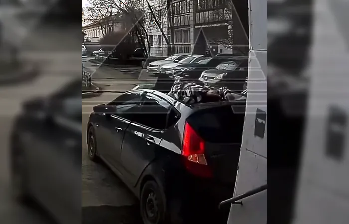 80-year-old Russian lady falls from SIXTH FLOOR