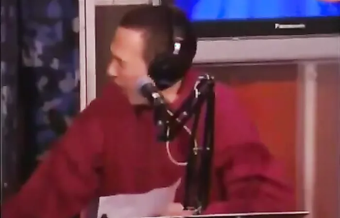 Gilbert Gottfried TORCHED KKK member on Howard Stern show