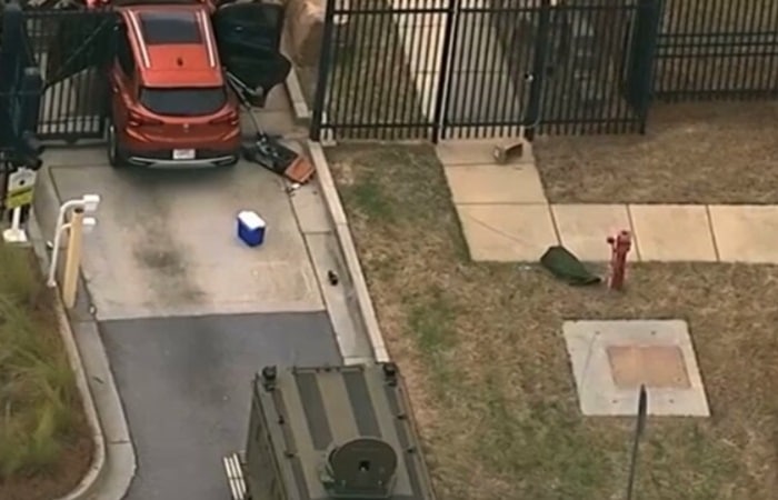 Driver rams vehicle into FBI front gate