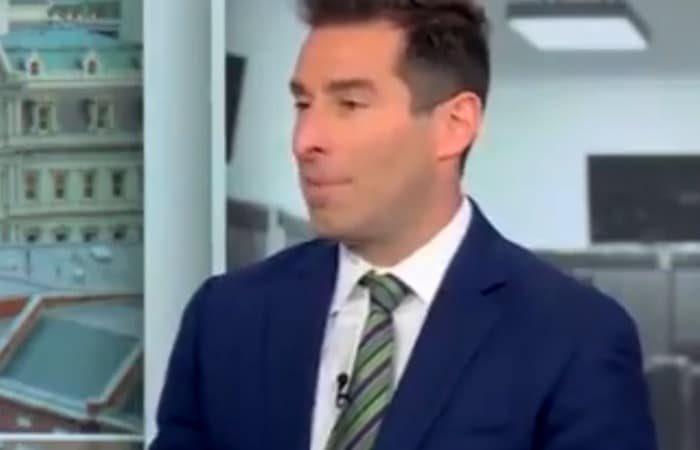 Michael Cohen got his “knees chopped out”: CNN analyst