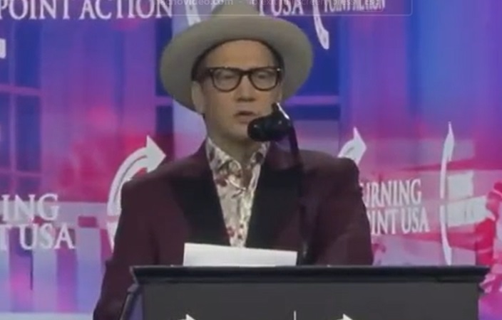 Rob Schneider says ‘All the signs are there’ about Zelensky, on video